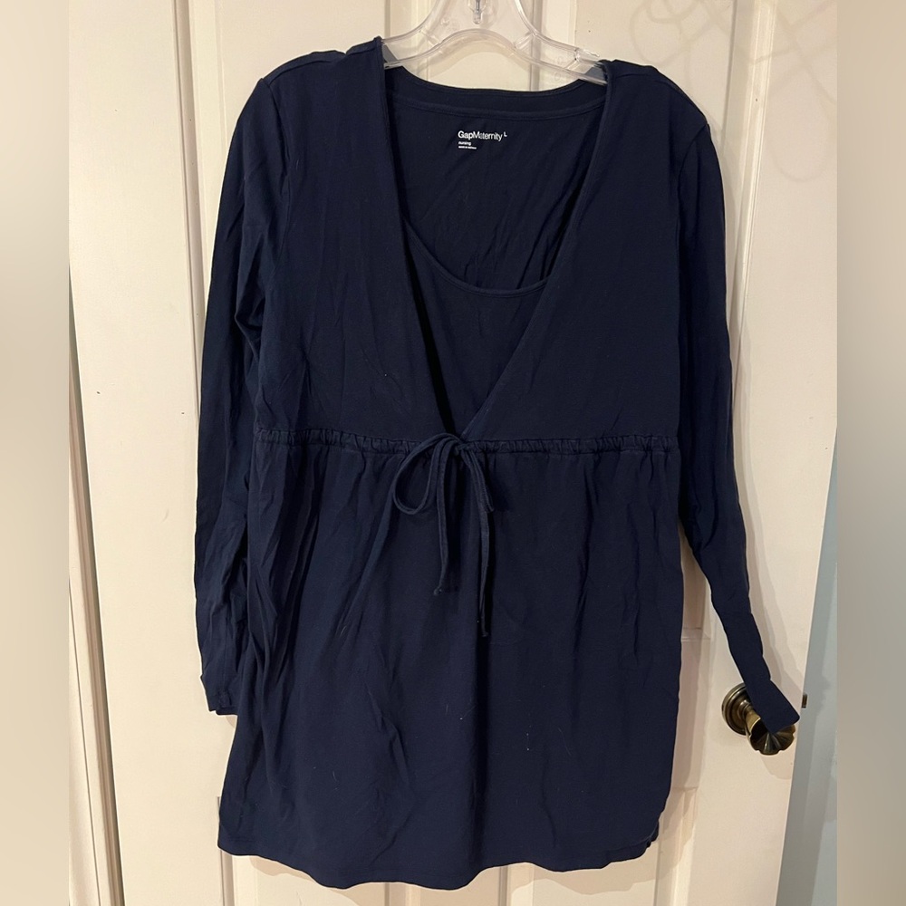 Gap maternity & nursing long sleeve top, size large
